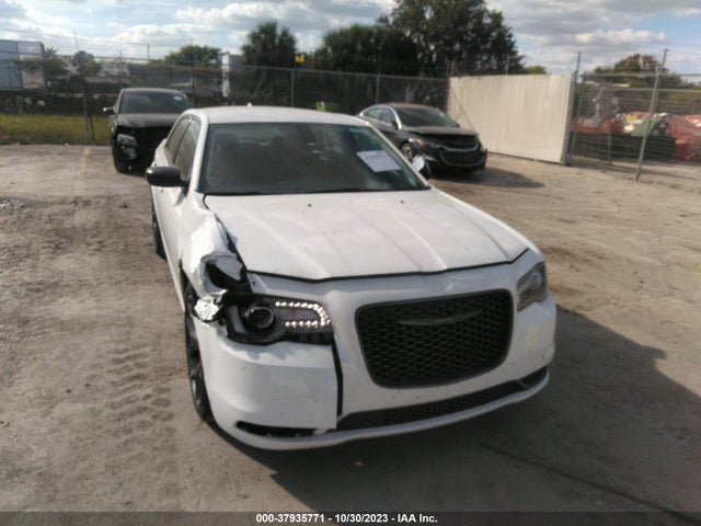 2C3CCAAG2NH241443 Chrysler 300 Touring