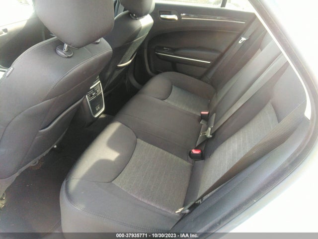2C3CCAAG2NH241443 Chrysler 300 Touring