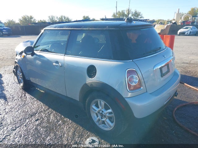 2013 MINI HARDTOP WMWSU3C59DT679323 Photo 2