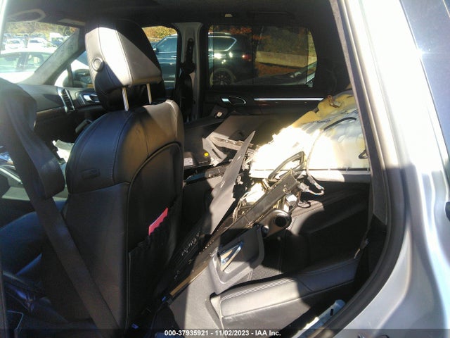 2011 PORSCHE CAYENNE WP1AC2A23BLA81051 Photo 7