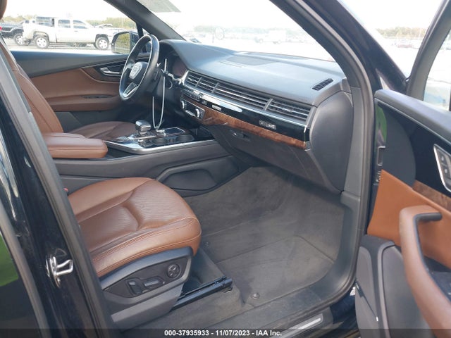 WA1LAAF77HD039686 Audi Q7 Premium Plus
