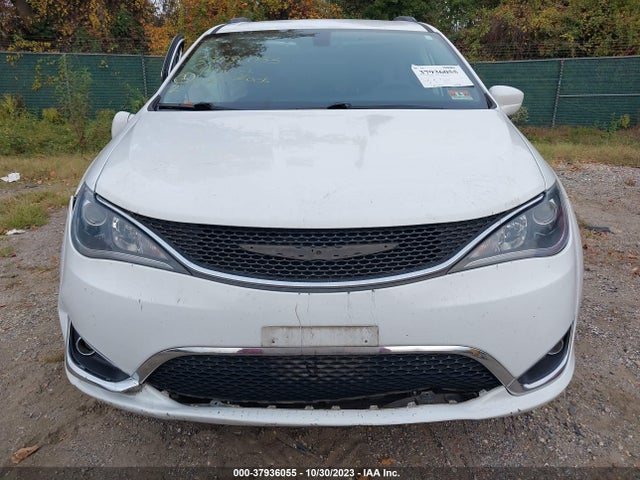2C4RC1BG6HR810233 Chrysler Pacifica Touring-l