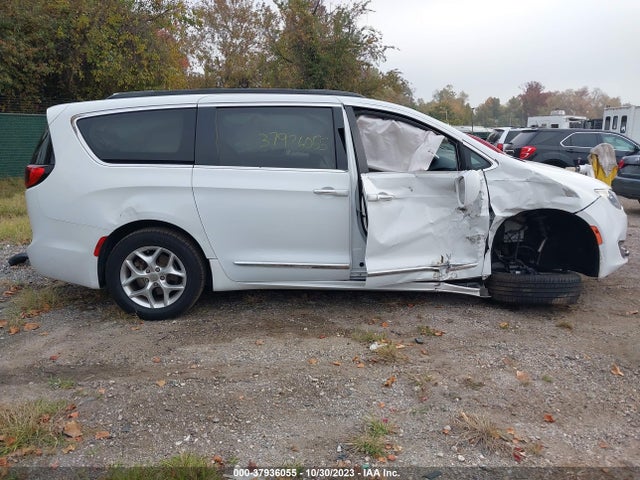 2C4RC1BG6HR810233 Chrysler Pacifica Touring-l
