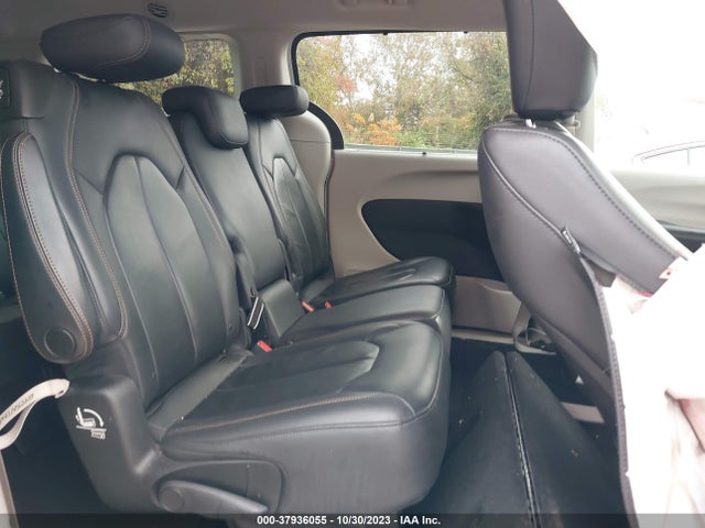 2C4RC1BG6HR810233 Chrysler Pacifica Touring-l