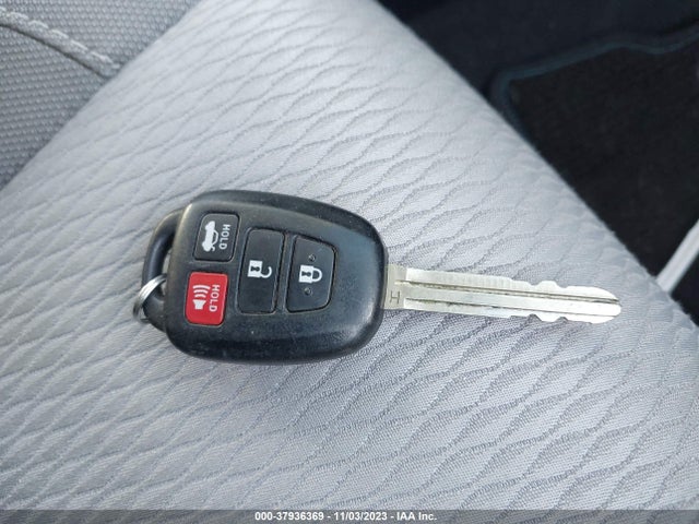 2014 TOYOTA COROLLA LE VIN: 2T1BURHE9EC152003