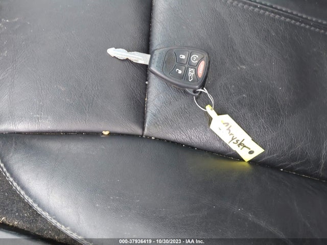 2013 CHRYSLER 200 LIMITED VIN: 1C3CCBCG4DN747252