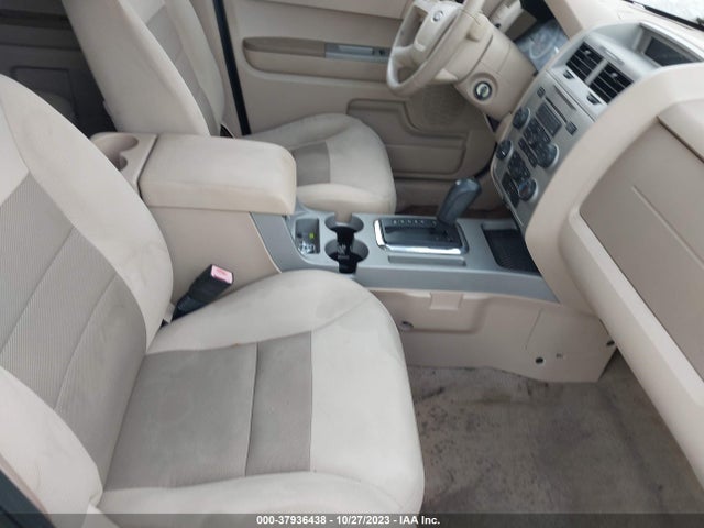 2008 FORD ESCAPE XLT VIN: 1FMCU93138KA77015