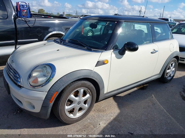 2009 MINI COOPER WMWMF33509TU73737 Photo 1