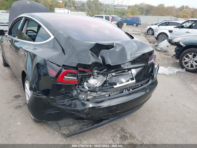 5YJ3E1EA8JF014995 Tesla Model 3 Mid Range/long Range