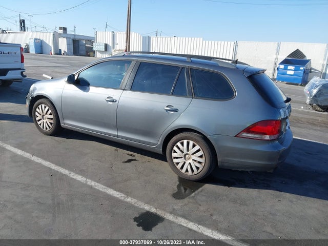 2010 VOLKSWAGEN JETTA SPORTWAGEN 3VWKZ8AJ4AM672420 Photo 2