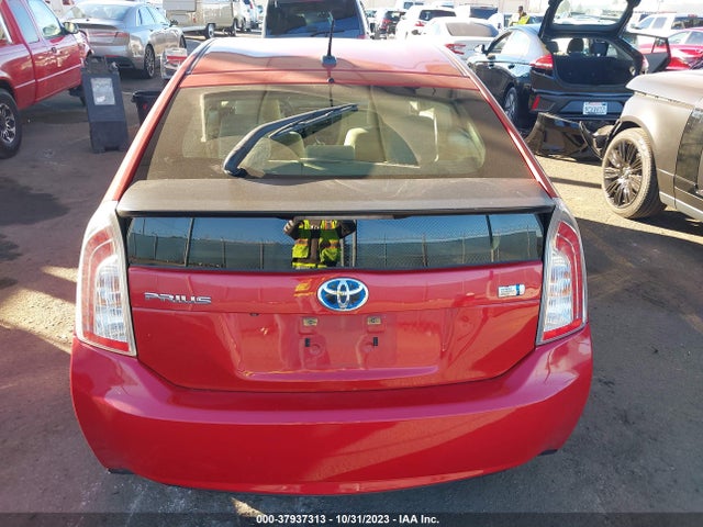 Toyota Prius Three 2014 JTDKN3DU8E1764916 Image 16