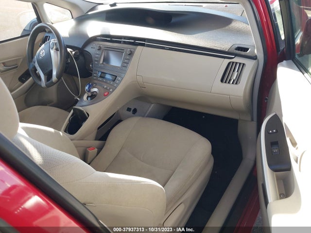 Toyota Prius Three 2014 JTDKN3DU8E1764916 Image 5