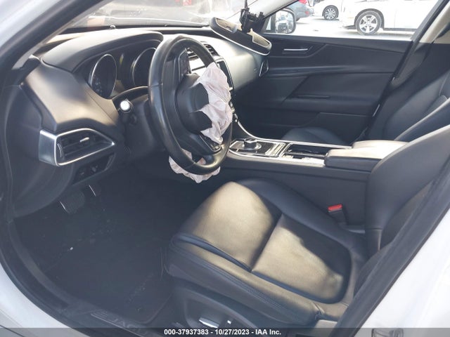 2019 JAGUAR XE SAJAS4FX3KCP51090 Photo 4