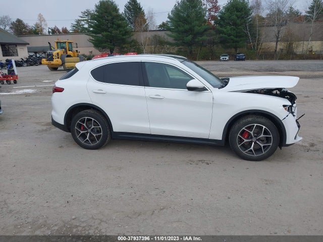 ZASFAKBN0J7C14904 Alfa Romeo Stelvio Ti Awd