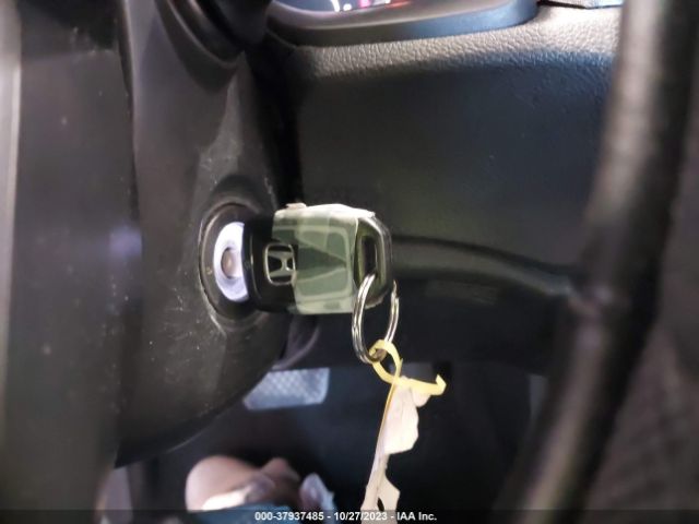 2HGFC2F59JH520261 Honda Civic Sedan Lx