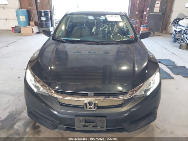 2HGFC2F59JH520261 Honda Civic Sedan Lx