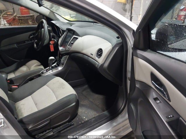 Chevrolet Cruze Limited Ls 2016 1G1PC5SG5G7106855 Image 5