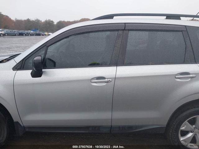 Продаж на аукціоні авто 2015 Subaru Forester 2.5i, vin: JF2SJABCXFH558033, номер лоту: 37937638