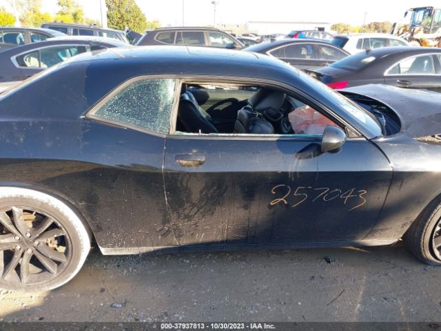 2C3CDZAG2GH257043 Dodge Challenger Sxt Plus