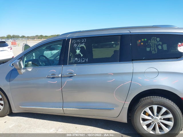 Chrysler Pacifica Touring L 2019 2C4RC1BG3KR626181 Image 13