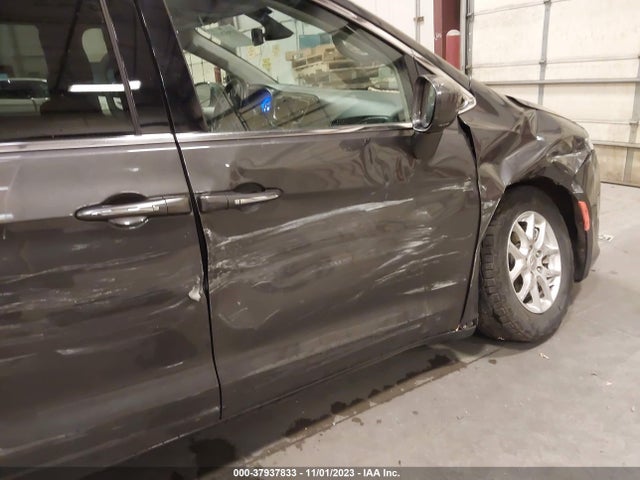 Chrysler Pacifica Touring 2020 2C4RC1FG5LR217143 Image 6