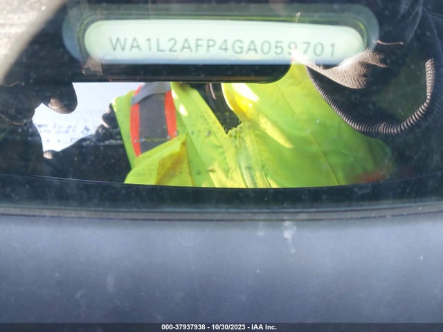 Audi Q5 2.0t Premium 2016 WA1L2AFP4GA059701 Image 9