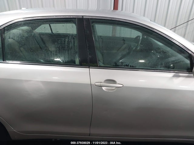 Продаж на аукціоні авто 2011 Toyota Camry, vin: 4T1BF3EKXBU640081, номер лоту: 37938029