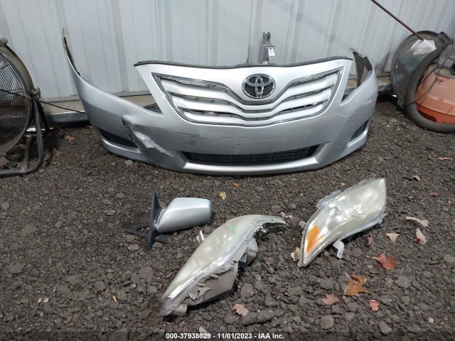 Продаж на аукціоні авто 2011 Toyota Camry, vin: 4T1BF3EKXBU640081, номер лоту: 37938029