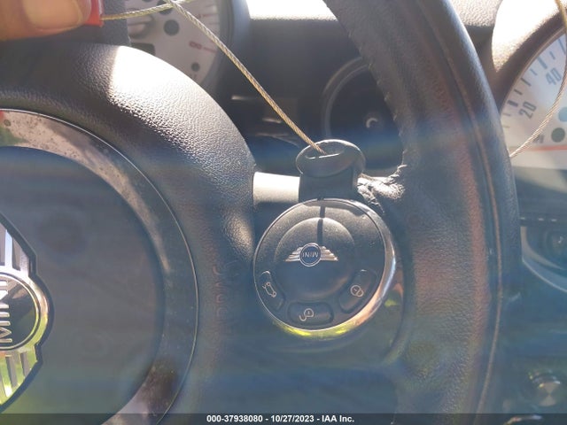 2011 MINI COOPER HARDTOP WMWSU3C57BT099713 Photo 10