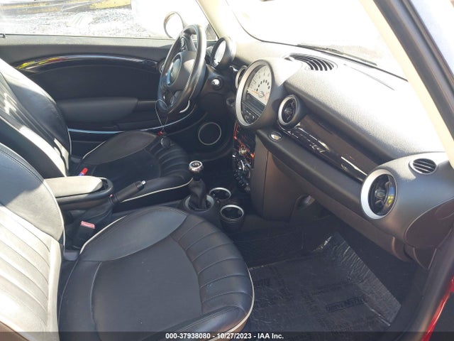 2011 MINI COOPER HARDTOP WMWSU3C57BT099713 Photo 4