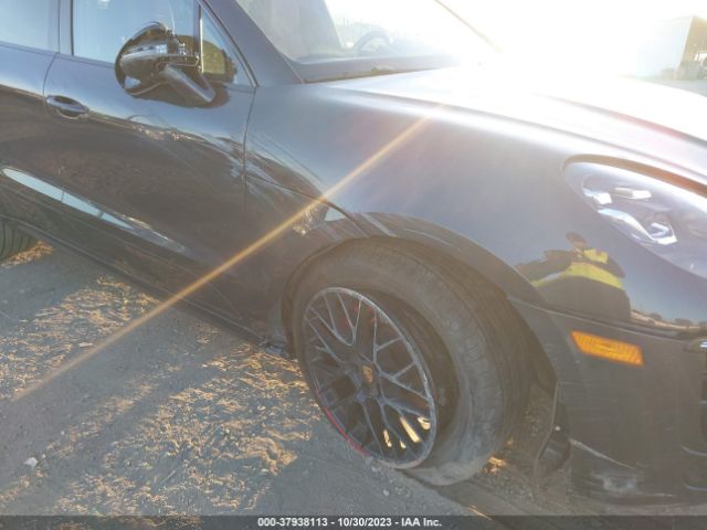 2018 PORSCHE MACAN WP1AG2A51JLB64166 Photo 5