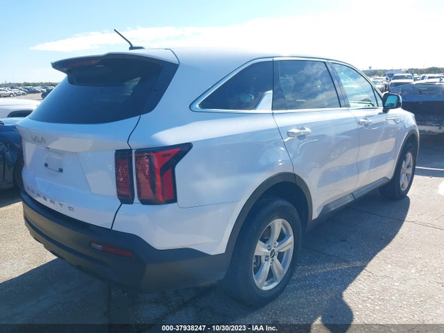2022 KIA SORENTO LX VIN: 5XYRGDLCXNG121555