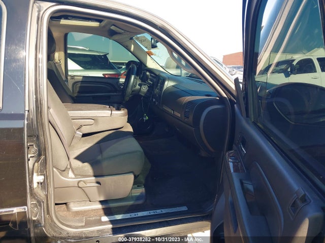 2011 GMC SIERRA 1500 DENALI VIN: 3GTP2XE24BG273338