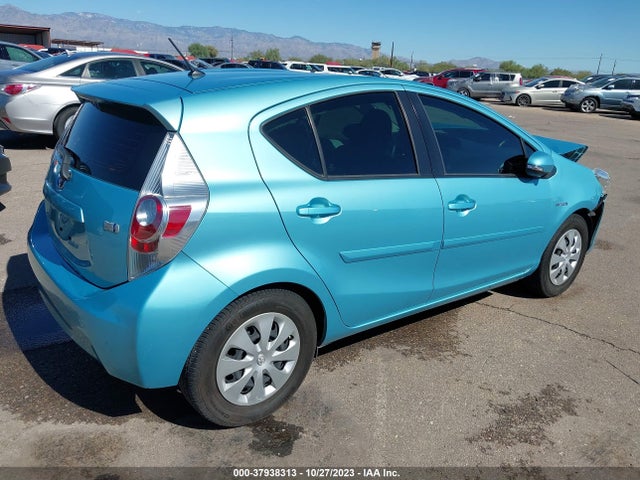 Toyota Prius C Two 2014 JTDKDTB32E1081655 Image 22