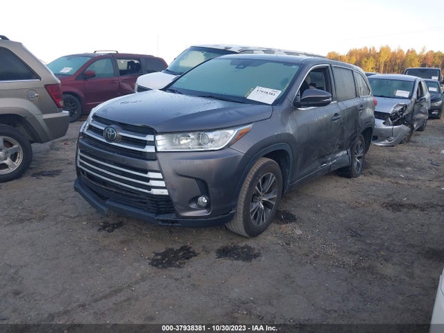2018 TOYOTA HIGHLANDER LE PLUS VIN: 5TDZZRFH8JS270803