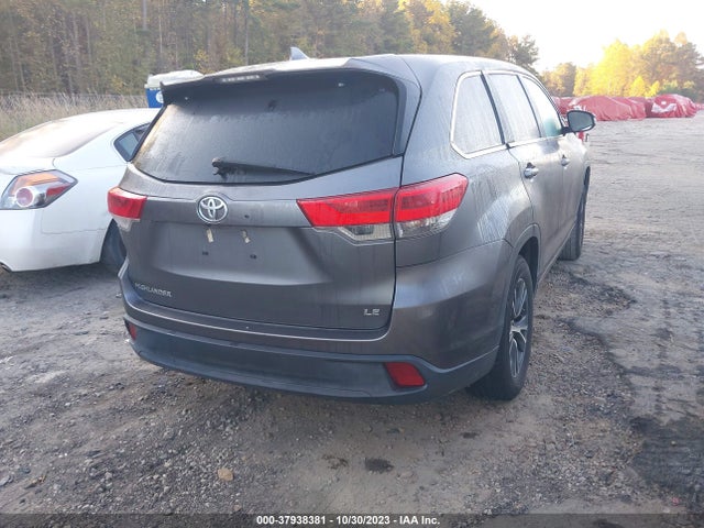 2018 TOYOTA HIGHLANDER LE PLUS VIN: 5TDZZRFH8JS270803