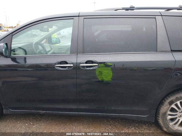 Toyota Sienna Xle Auto Access 2018 5TDYZ3DC5JS957964 Image 15