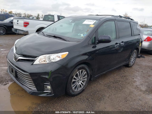 Toyota Sienna Xle Auto Access 2018 5TDYZ3DC5JS957964 Image 2