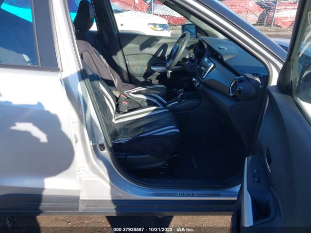 3N1CP5CU8JL537789 Nissan KICKS SV