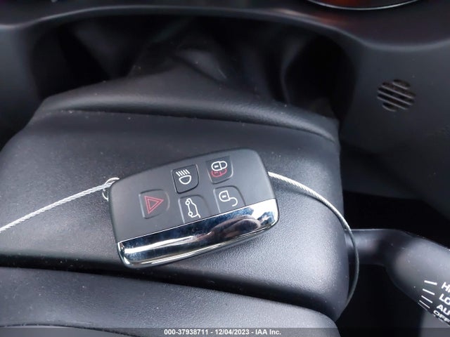 2017 JAGUAR XE SAJAD4BG9HA965117 Photo 10