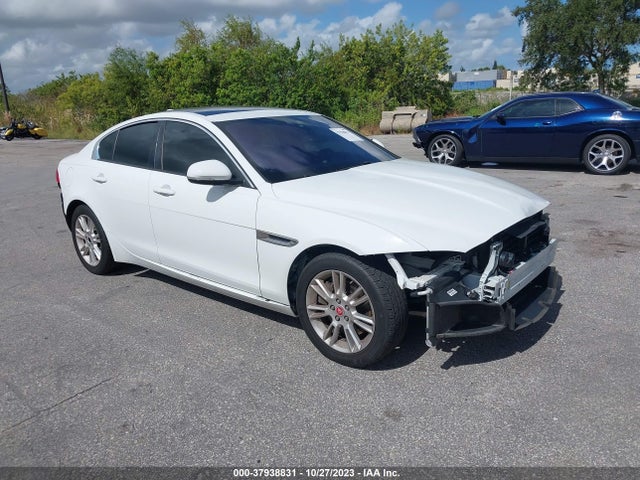 2018 JAGUAR XE SAJAJ4FX2JCP21371 Photo 0