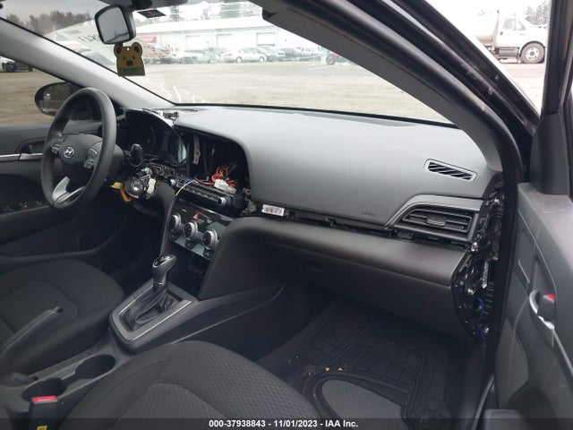 Hyundai ELANTRA SE 2019 KMHD74LF1KU756772 Image 5