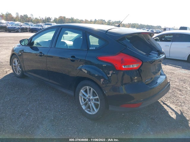 Ford FOCUS SE 2015 1FADP3K29FL233286 Image 3