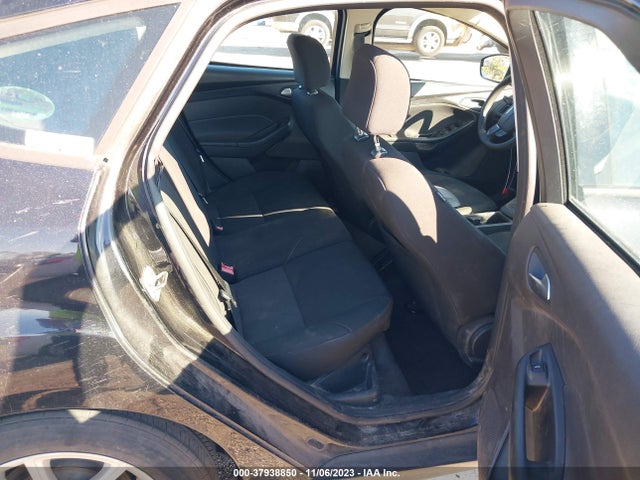 Ford FOCUS SE 2015 1FADP3K29FL233286 Image 8