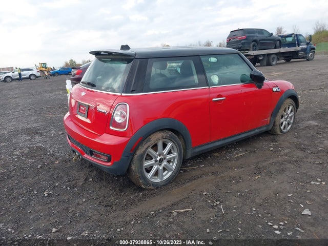 2011 MINI COOPER HARDTOP WMWSV3C59BTY24757 Photo 3