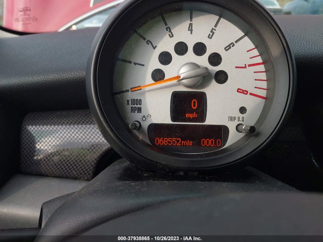 2011 MINI COOPER HARDTOP WMWSV3C59BTY24757 Photo 6