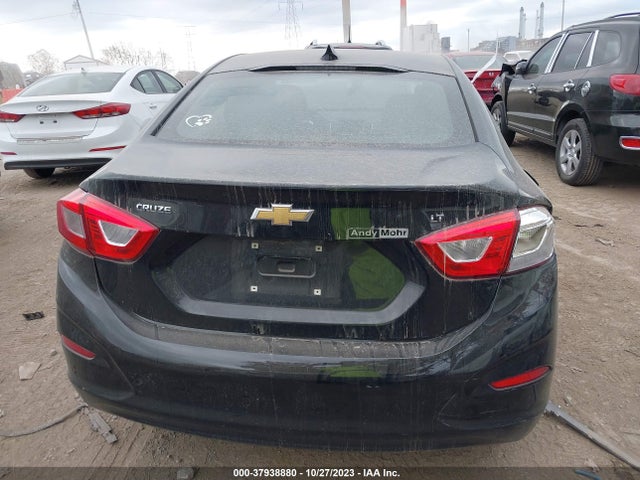 Chevrolet Cruze Lt Auto 2018 1G1BE5SM2J7215405 Image 17