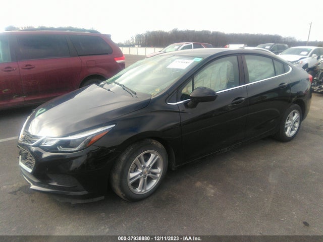 Chevrolet Cruze Lt Auto 2018 1G1BE5SM2J7215405 Image 2