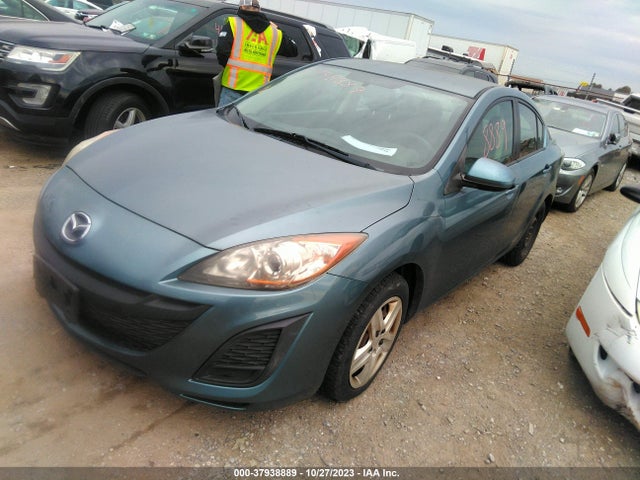 2011 MAZDA MAZDA3 I SPORT VIN: JM1BL1UG2B1463266