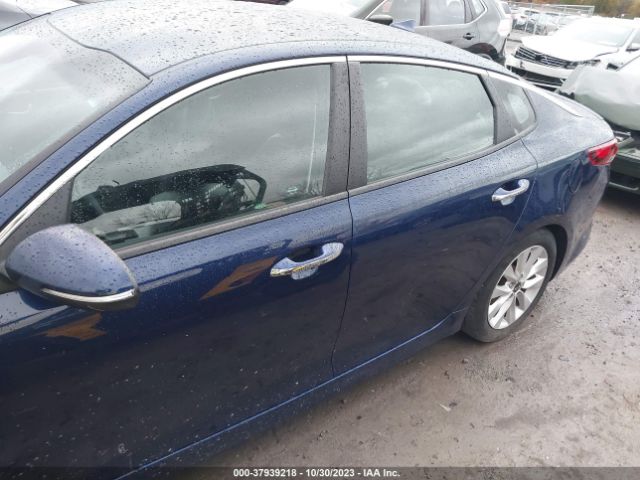 5XXGT4L32JG217598 KIA Optima S